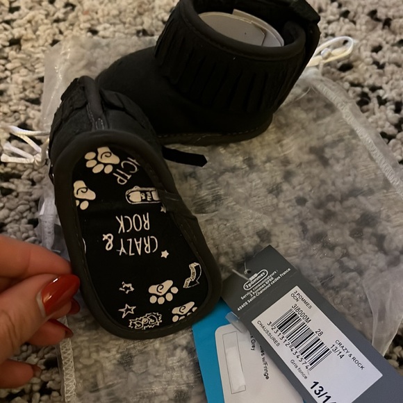 0-3m grey booties w/ fringe crazy rock - Picture 3 of 3